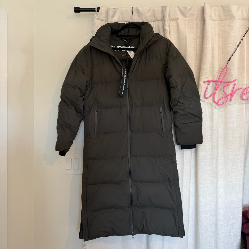Aritzia Superpuff 2.0 Flint Green Puffer Coat with Rainstop